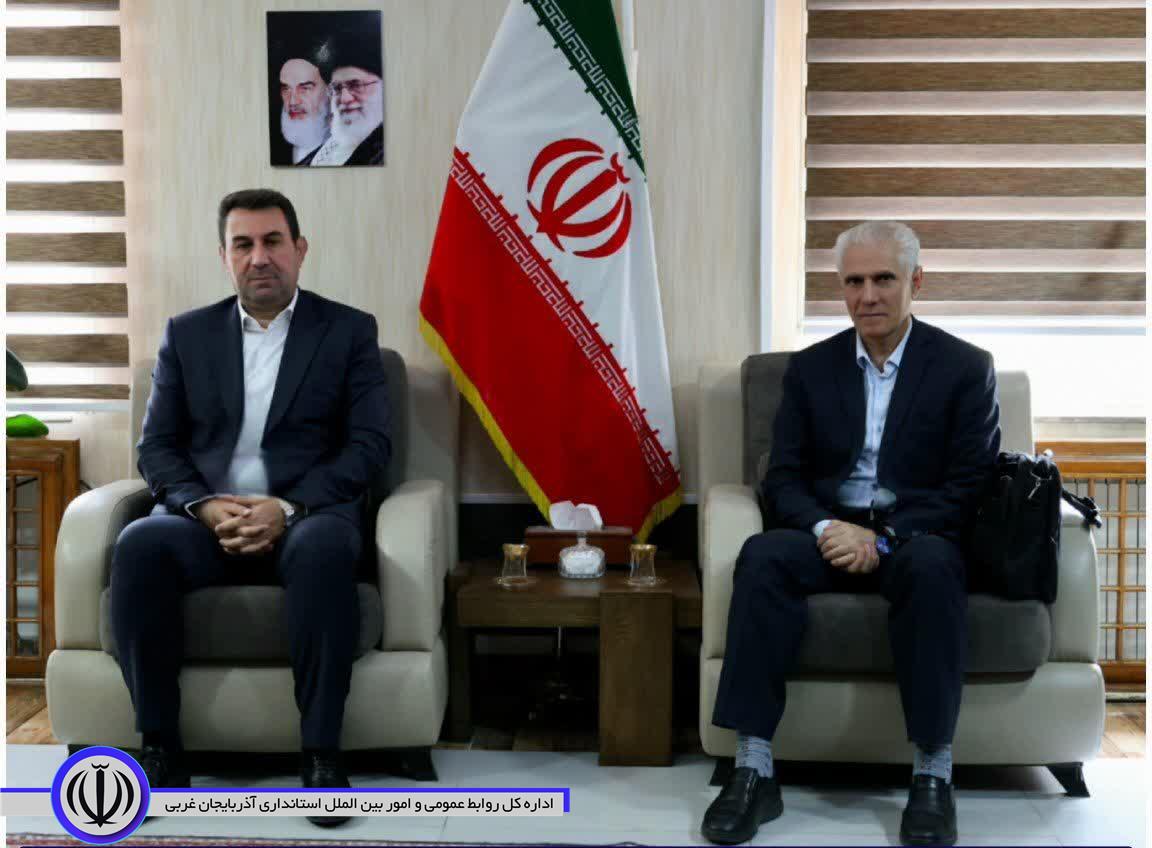 دیدار رئیس جدید بانک ملی حوزه منطقه آزاد ماکو و چالدران با فرماندار شهرستان ماکو