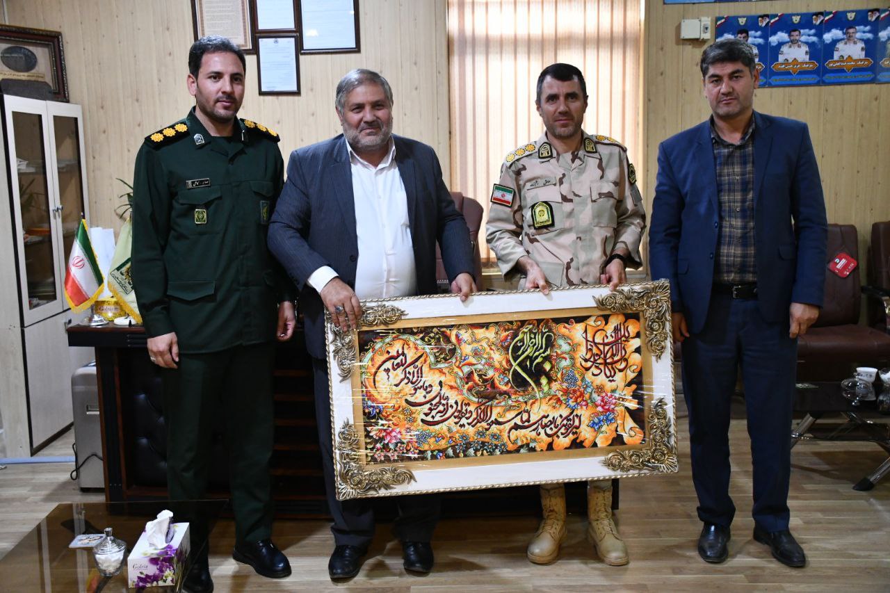 دیدار فرماندار شهرستان ماکو با فرمانده مرزبانی شهرستان به مناسبت هفته نیروی انتظامی