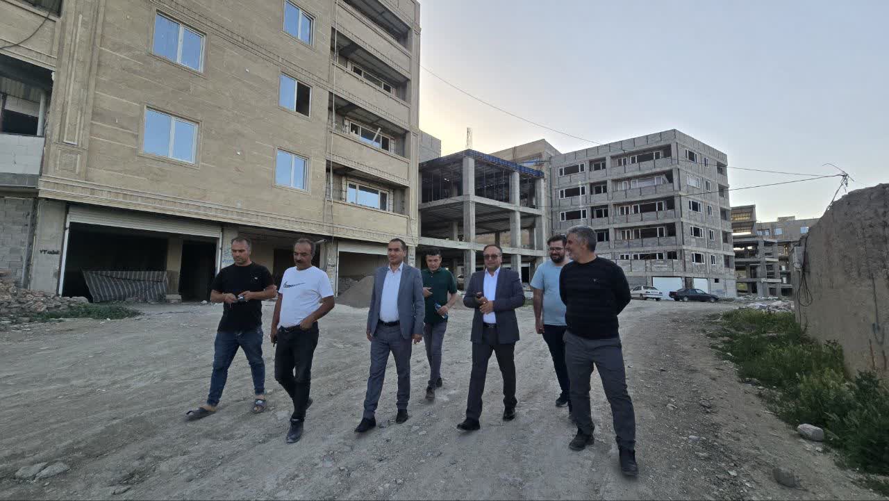 بازدید میدانی سرپرست فرمانداری ماکو از پروژه مسکن ملی محله امامداشی بازرگان / تأکید بر تسریع در اجرای زیرساختها