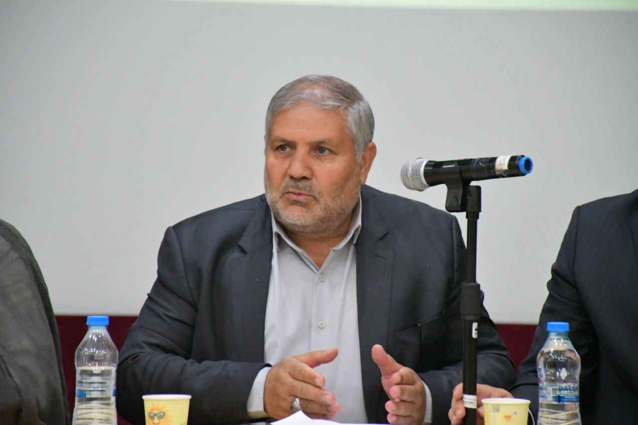 جلسه شورای اداری شهرستان ماکو به ریاست نادر کاظمی فرماندار شهرستان ماکو و با حضور رئیس دادگستری و مسئولین ادارات مربوطه در محل فرمانداری برگزار گردید