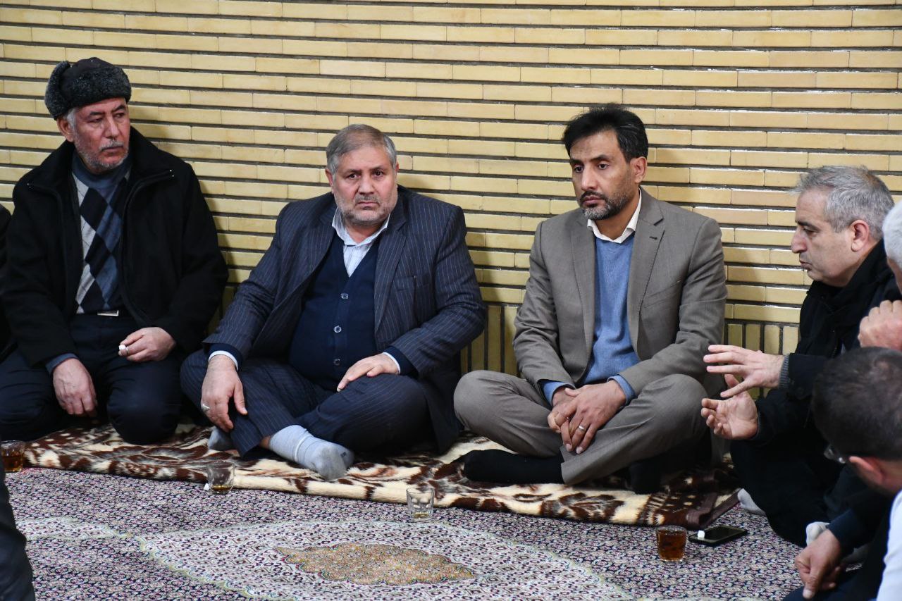 دیدار مردم روستای قلعه جوق با نادر کاظمی فرماندار شهرستان ماکو در خصوص مسائل و مشکلات روستا