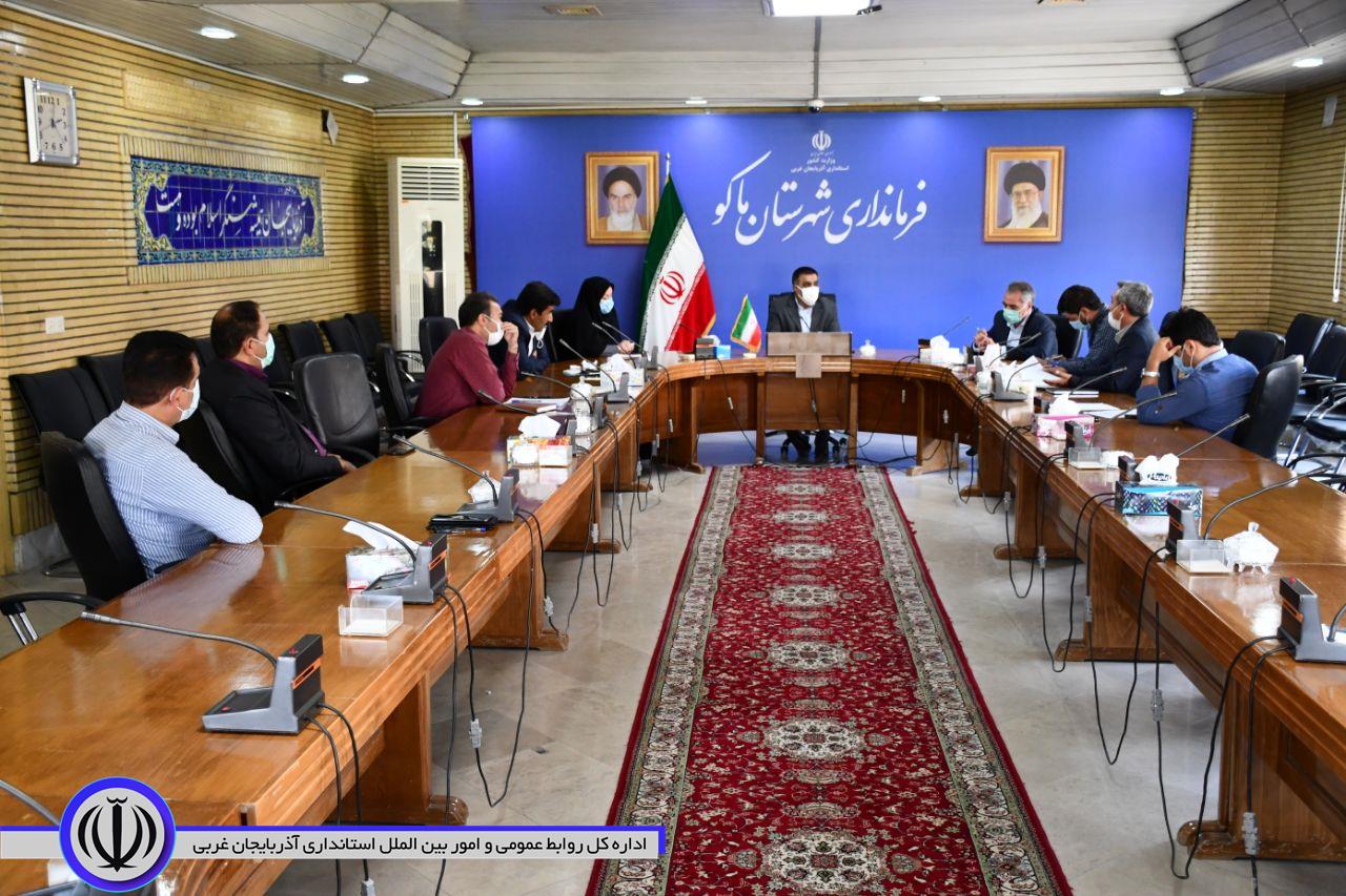 برگزاری جلسه کارگروه گندم ، آرد و نان شهرستان ماکو به ریاست محمدی ایروانلو فرماندار شهرستان ماکو و با حضور سایر مسئولین در محل فرمانداری