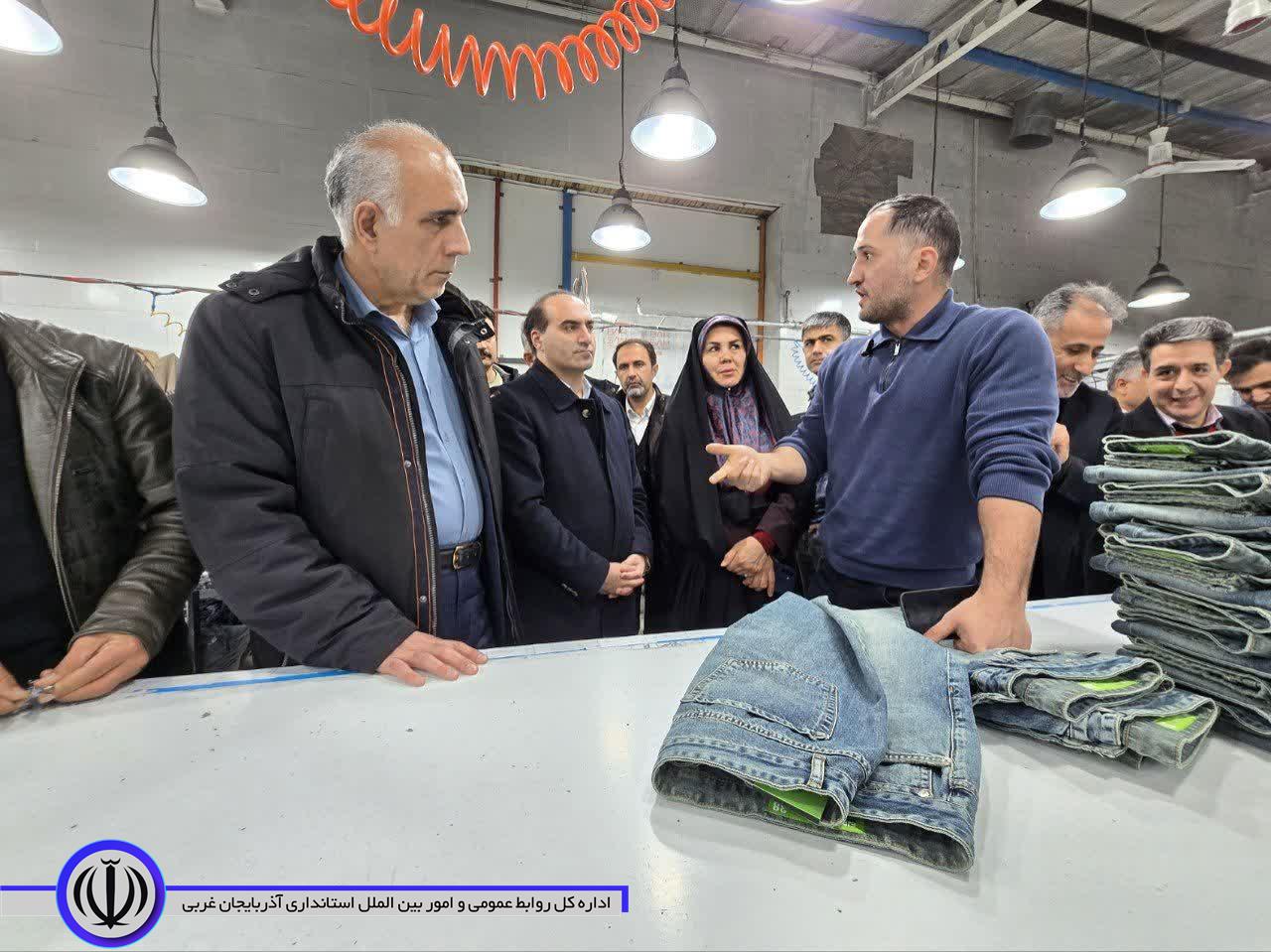 بازدید معاون اقتصادی استاندار آذربایجان غربی و فرماندار ماکو از واحد تولیدی پوشاگ گستر برسام