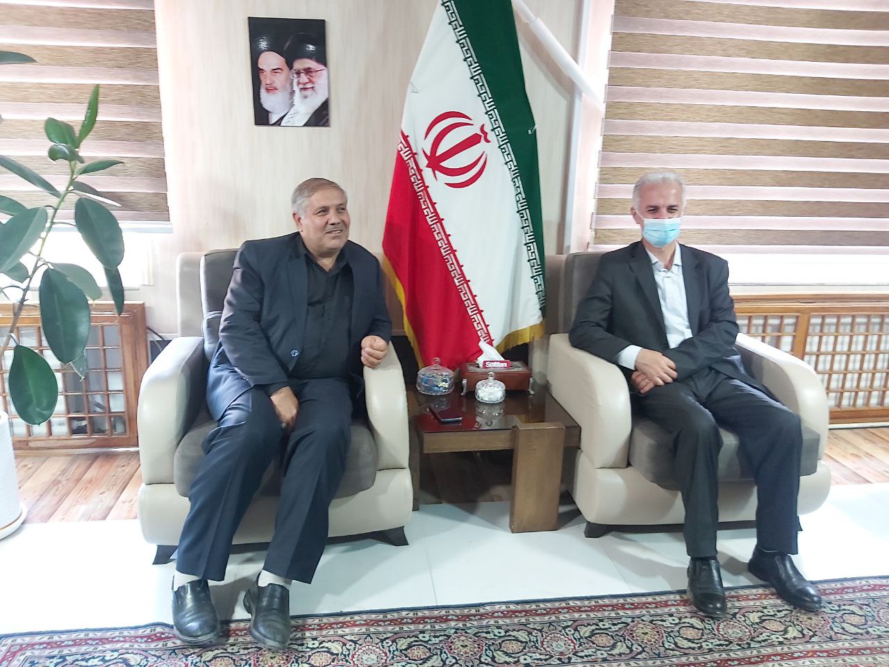 راه اندازی و تجهیز داروخانه بیمارستان فجر و صدور مجوز داروخانه جمعیت هلال شهرستان ماکو هرچه سریعتر در دستور کار دانشگاه علوم پزشکی استان قرار گیرد