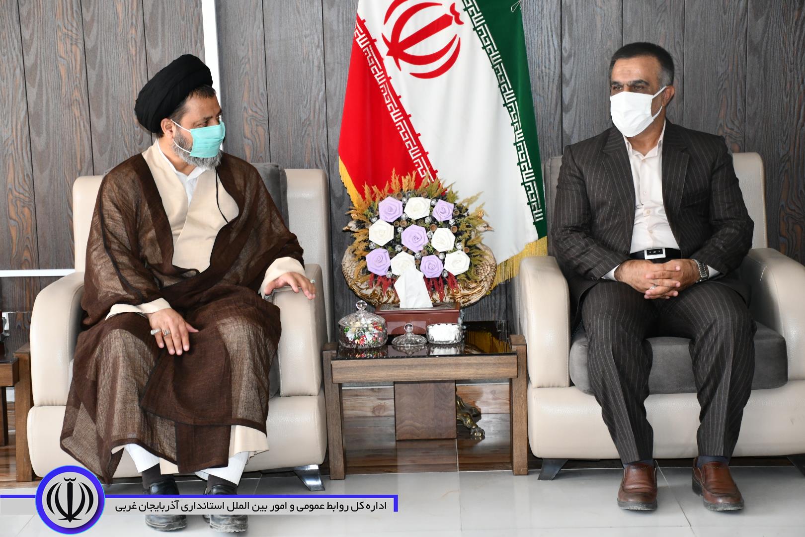 دیدار حجت الاسلام والمسلمین سید محمد هاشمی امام جمعه شهرستان ماکو با فرماندار ماکو جهت تبریک هفته دولت