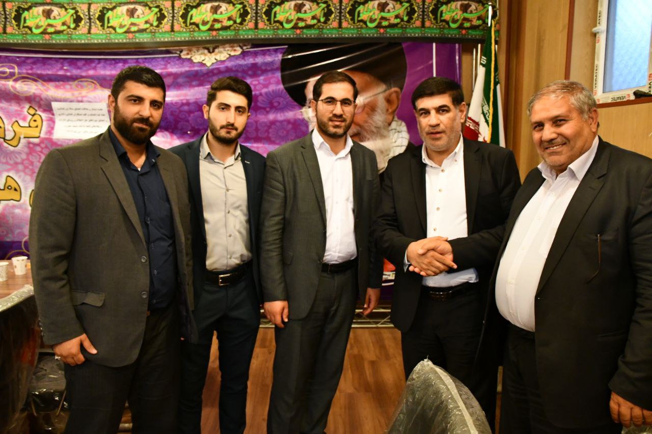 عرض تبریک نادر کاظمی فرماندار شهرستان ماکو به قضات محترم دادگستری و دادستانی به مناسبت هفته قوه قضائیه