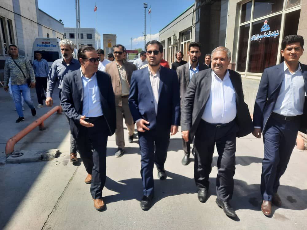 بازدید نادر کاظمی فرماندار شهرستان ماکو به همراه دادستان دادسرای عمومی و انقلاب شهرستان از گمرک بازرگان