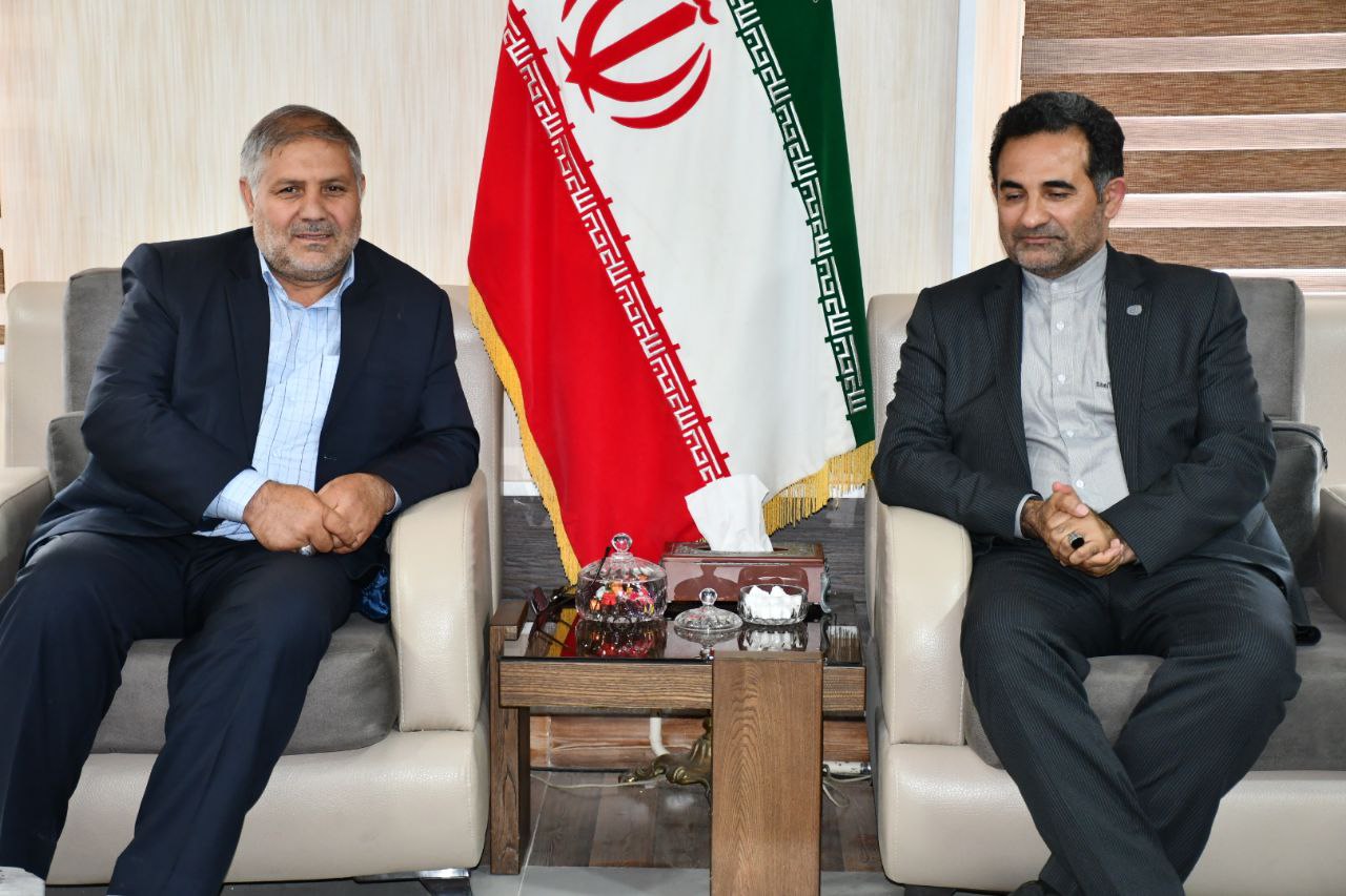 فرهنگ اشتغال نباید در پشت میز نشینی خلاصه شود
