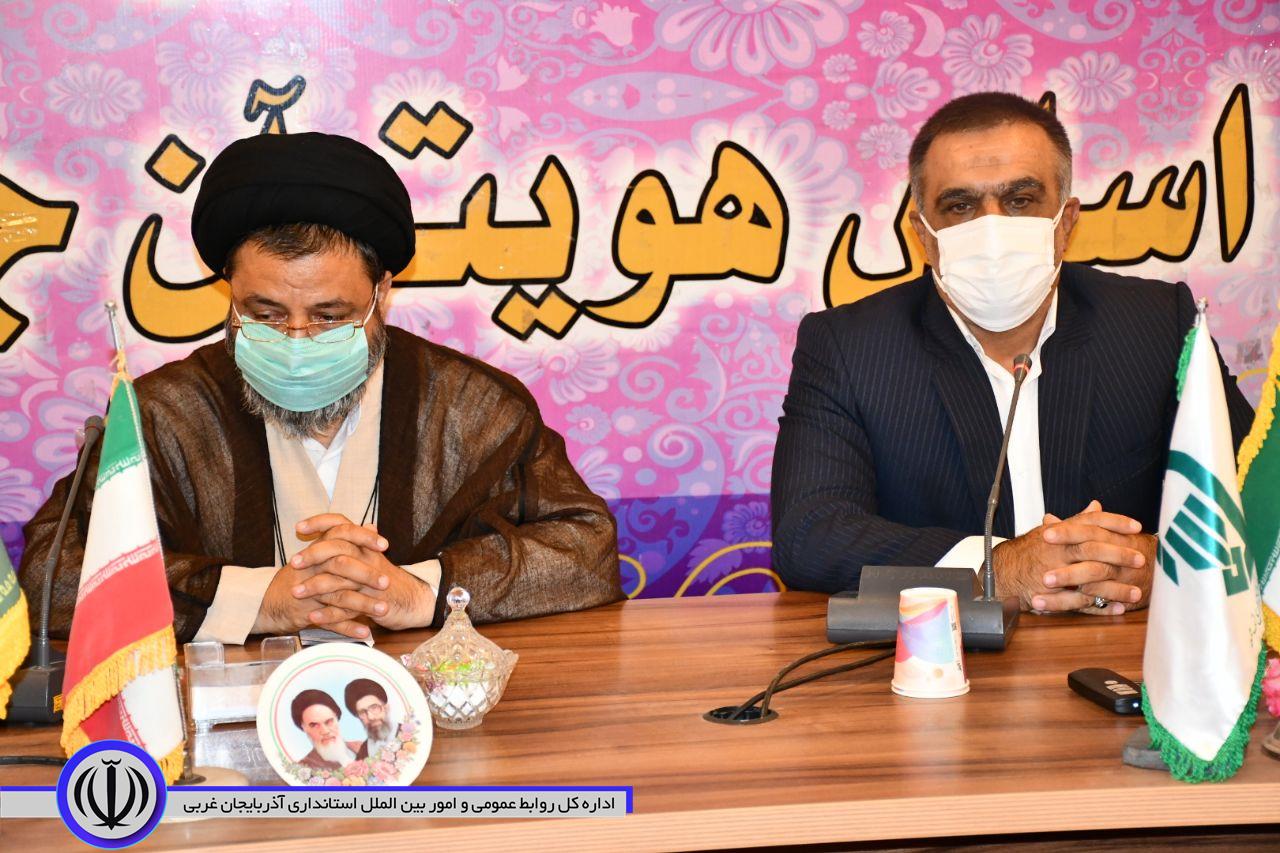 دیدار فرماندار ماکو به همراه تعدادی از اعضای شورای اداری با حجت الاسلام و المسلمین سید محمد هاشمی امام جمعه ماکو