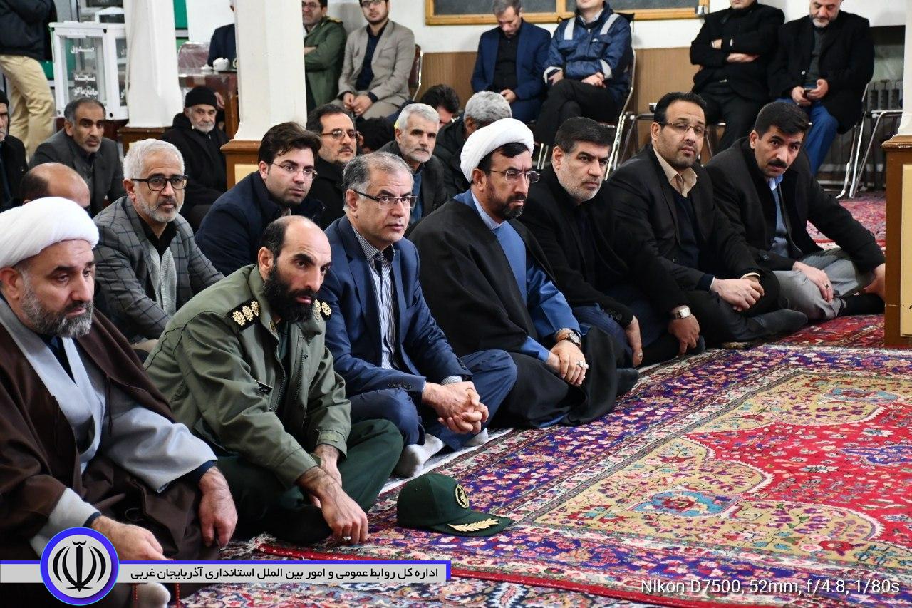 گزارش تصویری -مراسم محفل انس با قرآن  و مراسم گرامیداشت سردار شهید سپهبد حاج قاسم سلیمانی