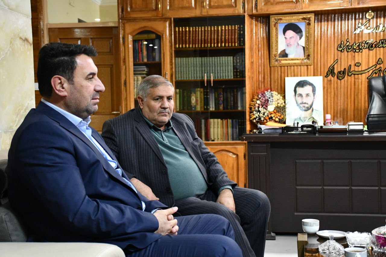 دیدار دکتر رامین موحد دبیر ستاد مبارزه با مواد مخدر استان آذربایجان غربی با نادر کاظمی فرماندار شهرستان ماکو