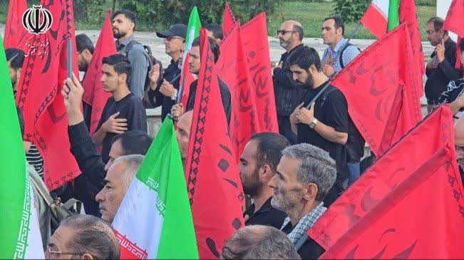 عزام کاروان 200 نفره عاشقان ولایت از ماکو به تهران برای حضور در آیین وداع و تشییع قائد امت