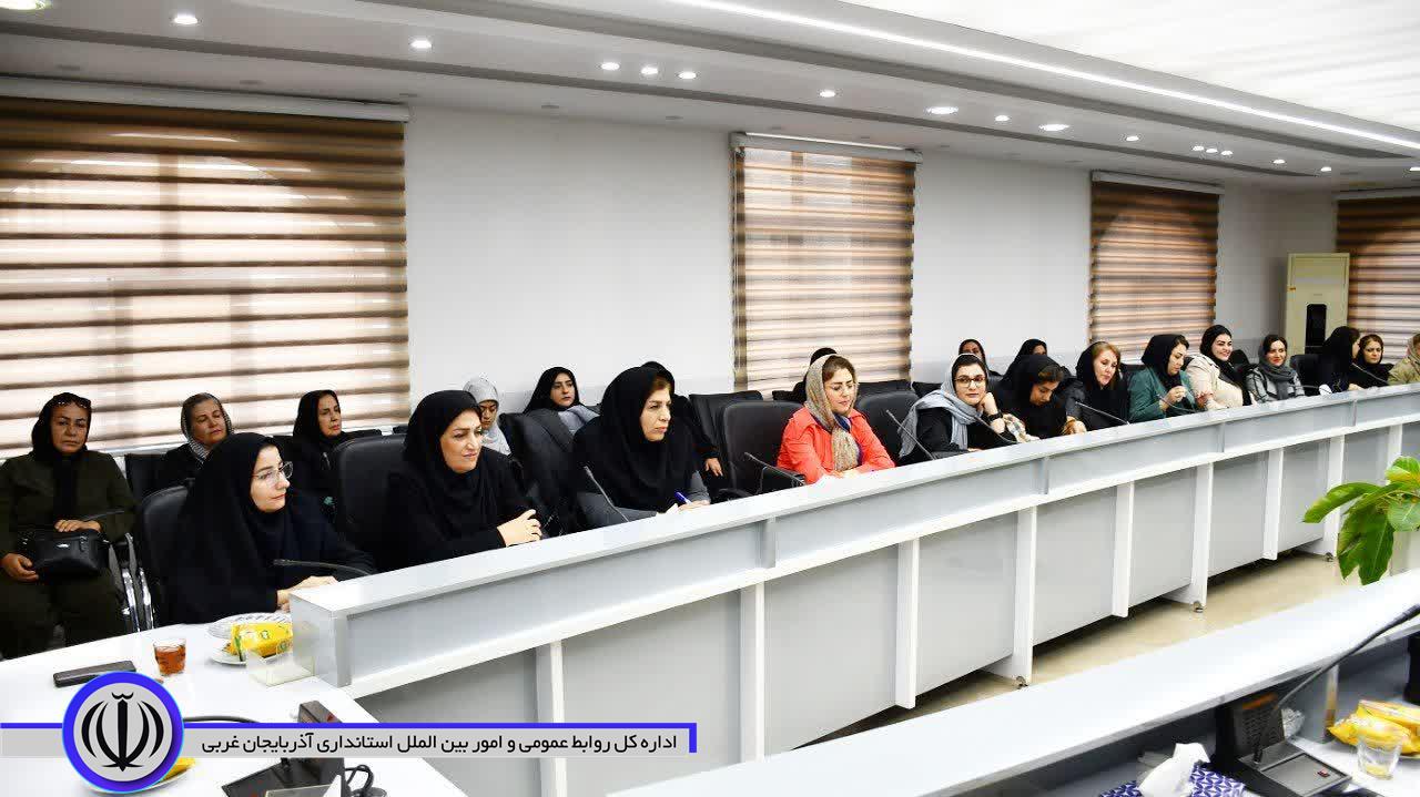 لزوم اجرایی شدن طرحهای حمایت از زنان خانهدار و کارآفرین در ماکو