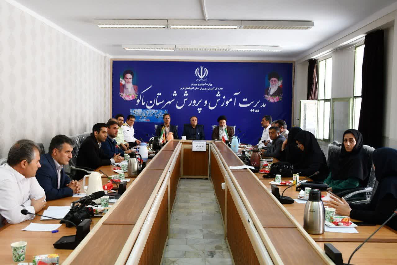 💢سرپرست فرمانداری ماکو گفت: عدالت آموزشی و رفع محرومیت مدارس باید اولویت اساسی باشد.