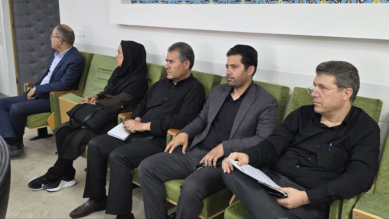 برگزاری جلسه شورای اداری شهرستان ماکو به ریاست شهلا تاجفر فرماندار شهرستان و با حضور جنگی رئیس دادگتری شهرستان ماکو و اعضای جلسه