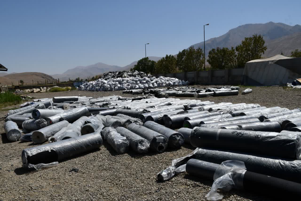 بازدید سرپرست فرمانداری ماکو از کارخانه پوشاک برسام پس از وقوع حریق در بخش انباری