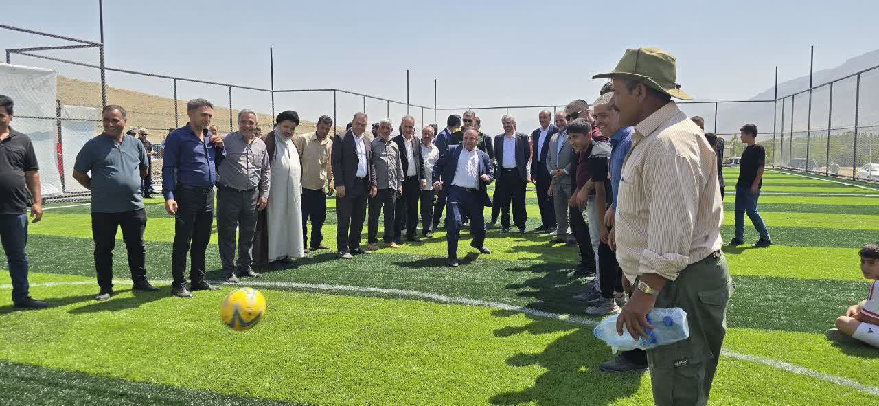 💢افتتاح زمین چمن مصنوعی روستای گجوت همزمان با هفته دولت