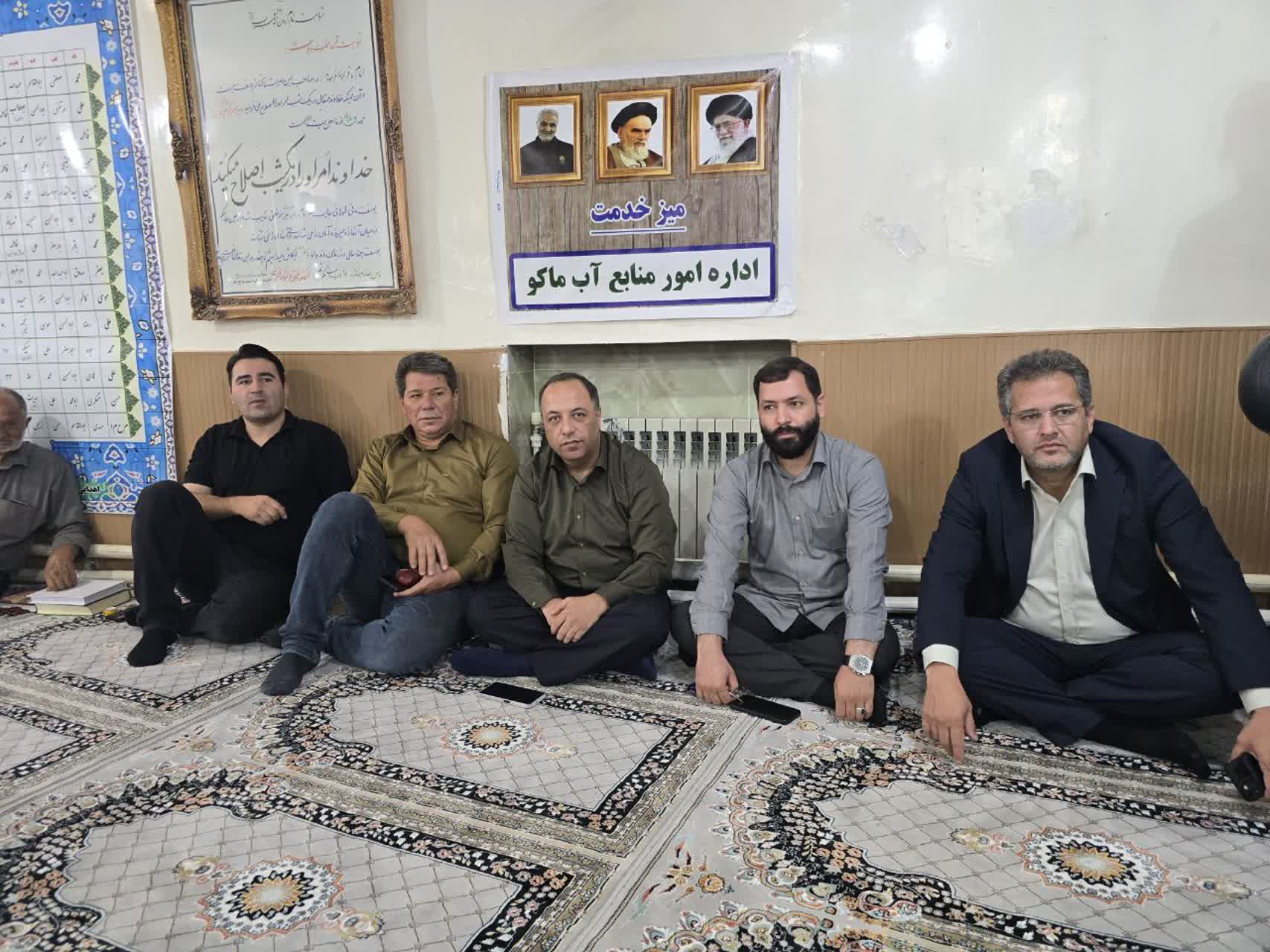 💢برگزاری میز خدمت ادارات خدماترسان در مسجد جامع ماکو همزمان با هفته دولت