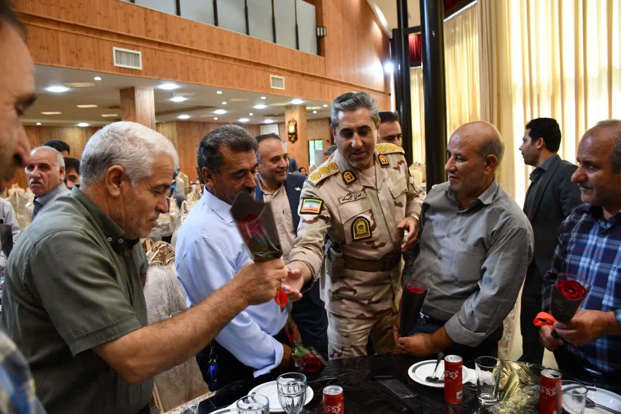 مراسم تجلیل از آزادگان سرافراز شهرستان ماکو با حضور سرپرست فرماندار شهرستان ماکو و اعضای شورای تامین برگزار شد.