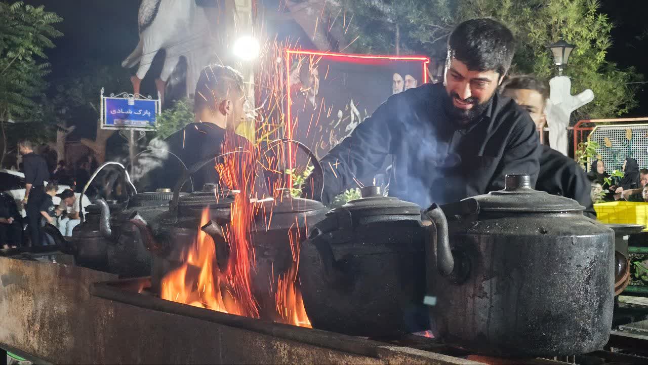 فرماندار شهرستان ماکو در جمع خادمان موکب مدافعان حرم در شام غریبان حضرت اباعبدالله الحسین (ع)