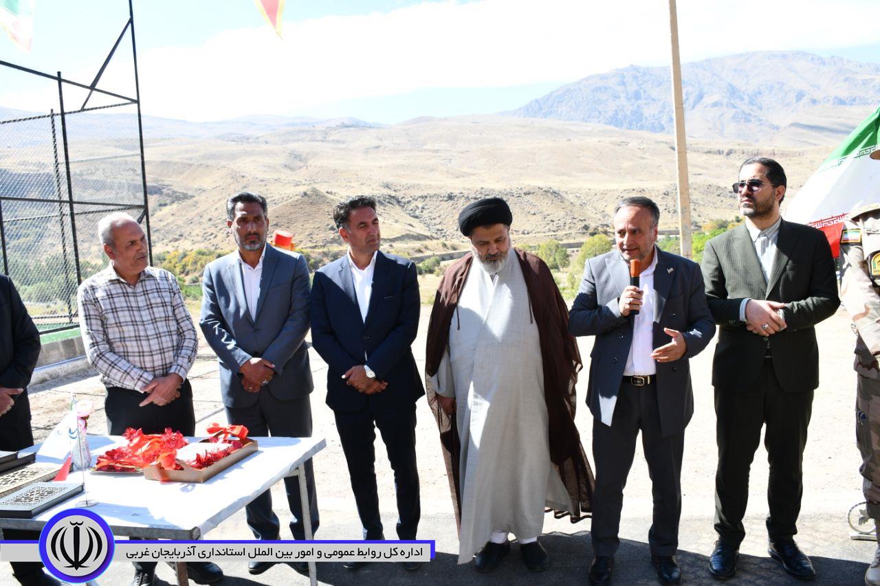 زمین چمن مصنوعی روستای قلعهجوق به بهره برداری رسید.