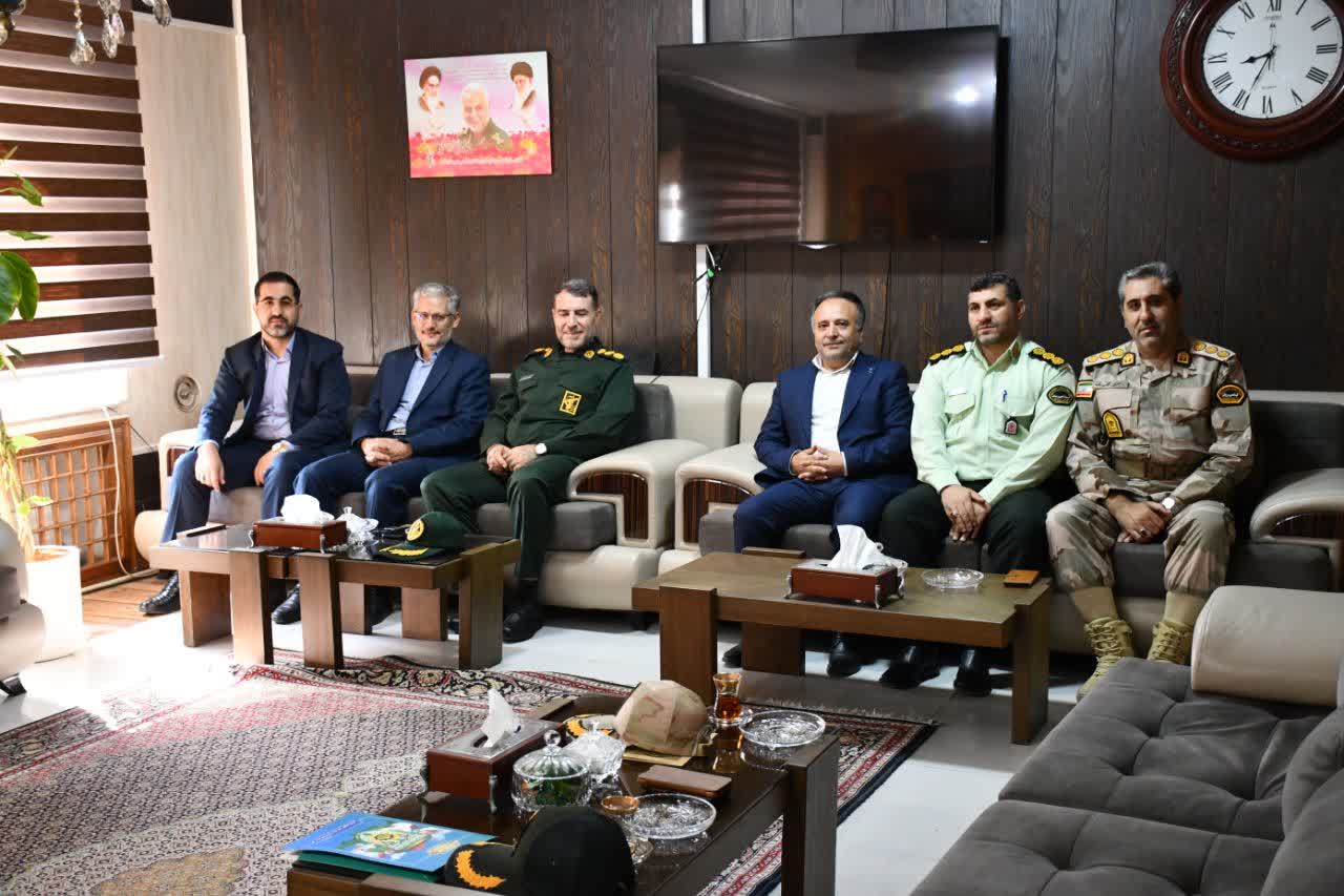 دیدار مسئولان قضایی و نظامی ماکو با سرپرست فرمانداری ماکو به مناسبت هفته دولت