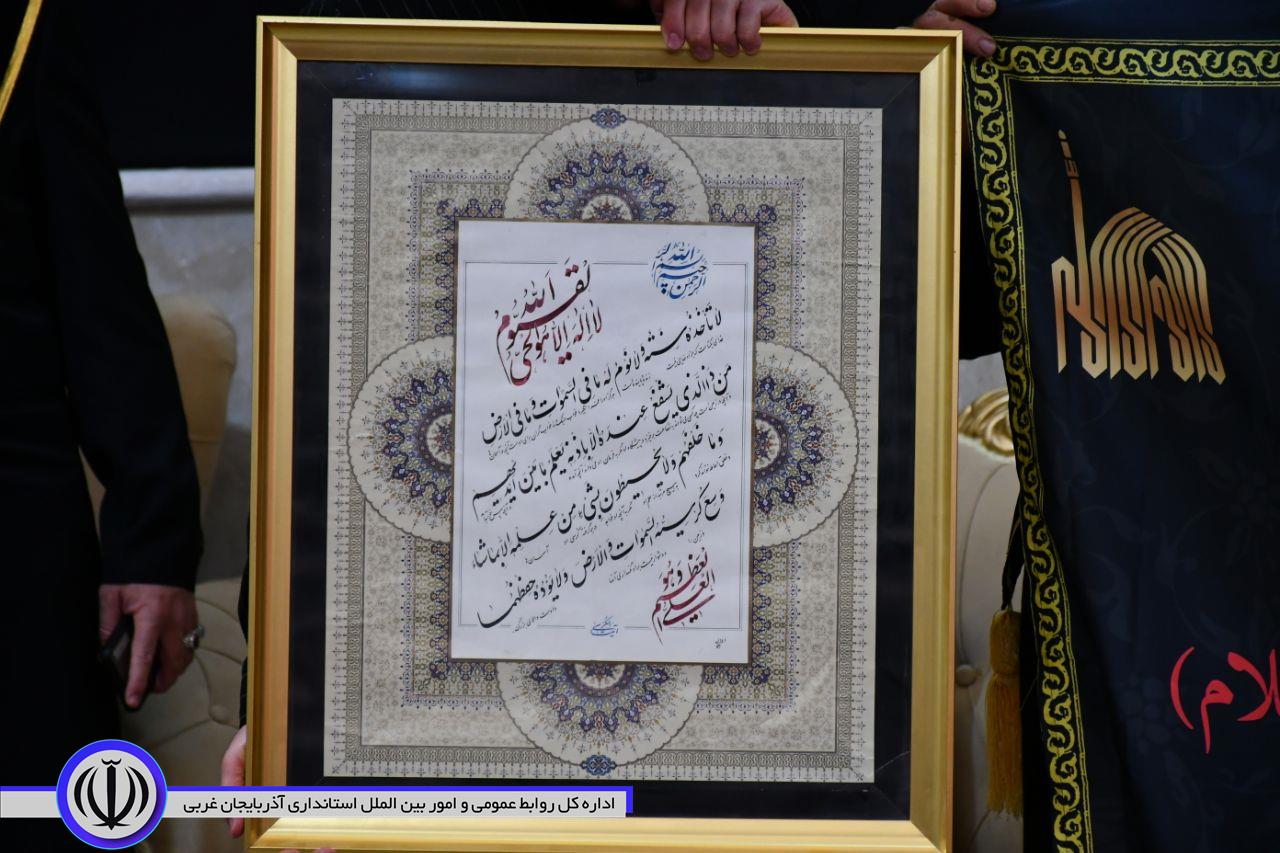 حضور خادمان مسجد مقدس جمکران و حاملان پرچمهای متبرک اعتاب مقدسه در ماکو