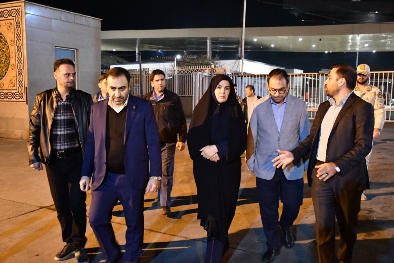 بازدید فرماندار ماکو و مدیرکل حوزه شورای اطلاعرسانی دولت از گمرک بازرگان