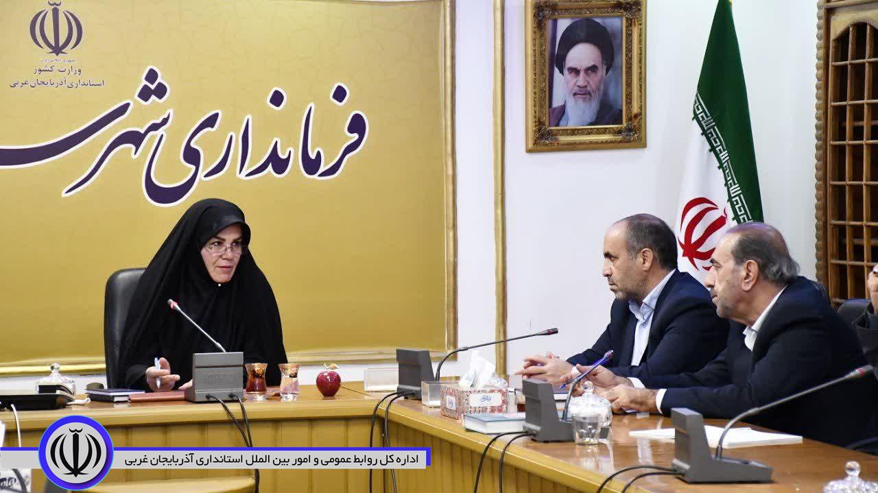 بررسی چالشهای شهرستان ماکو با حضور فرماندار و اعضای مجمع بسیجیان