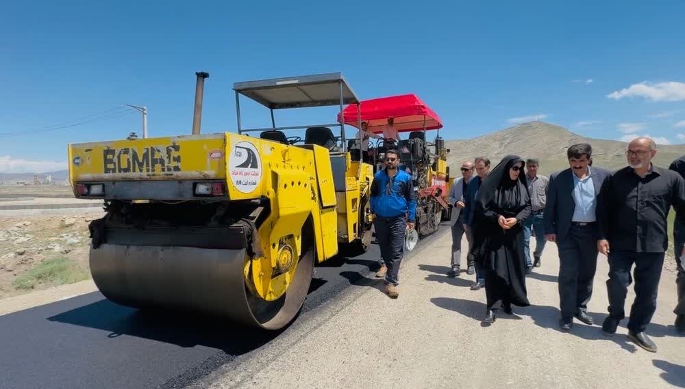 آغاز عملیات بهسازی و آسفالت محور روستای عشایری حسوشیری شهرستان ماکو
