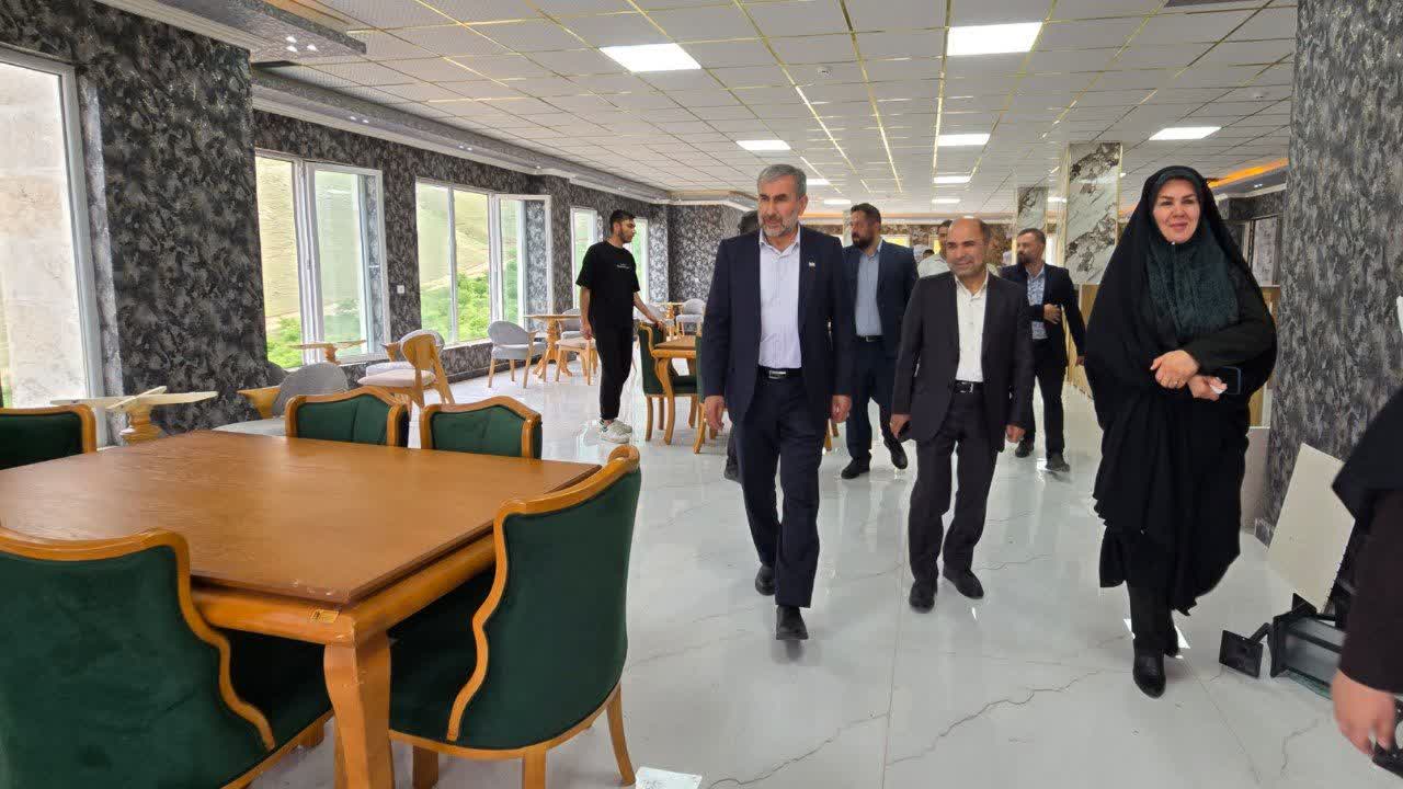 بازدید فرماندار ماکو و مسئولان کشوری و استانی از مجموعه تفریحی و گردشگری زیپلاین کوسج