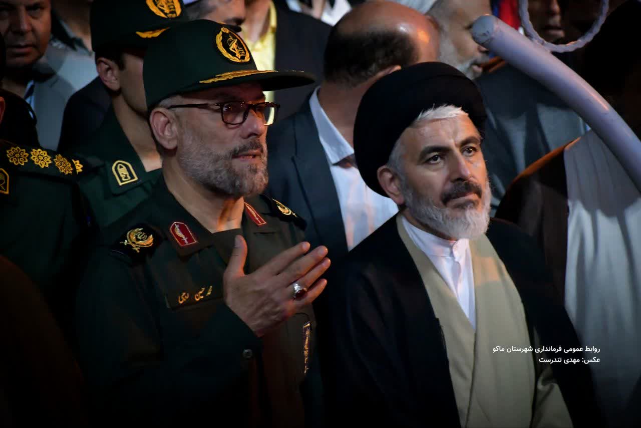 تداوم حضور فرماندار ماکو در تجمعات شبانه مردمی در حمایت از نیروهای مسلح و دفاع از ایران اسلامی