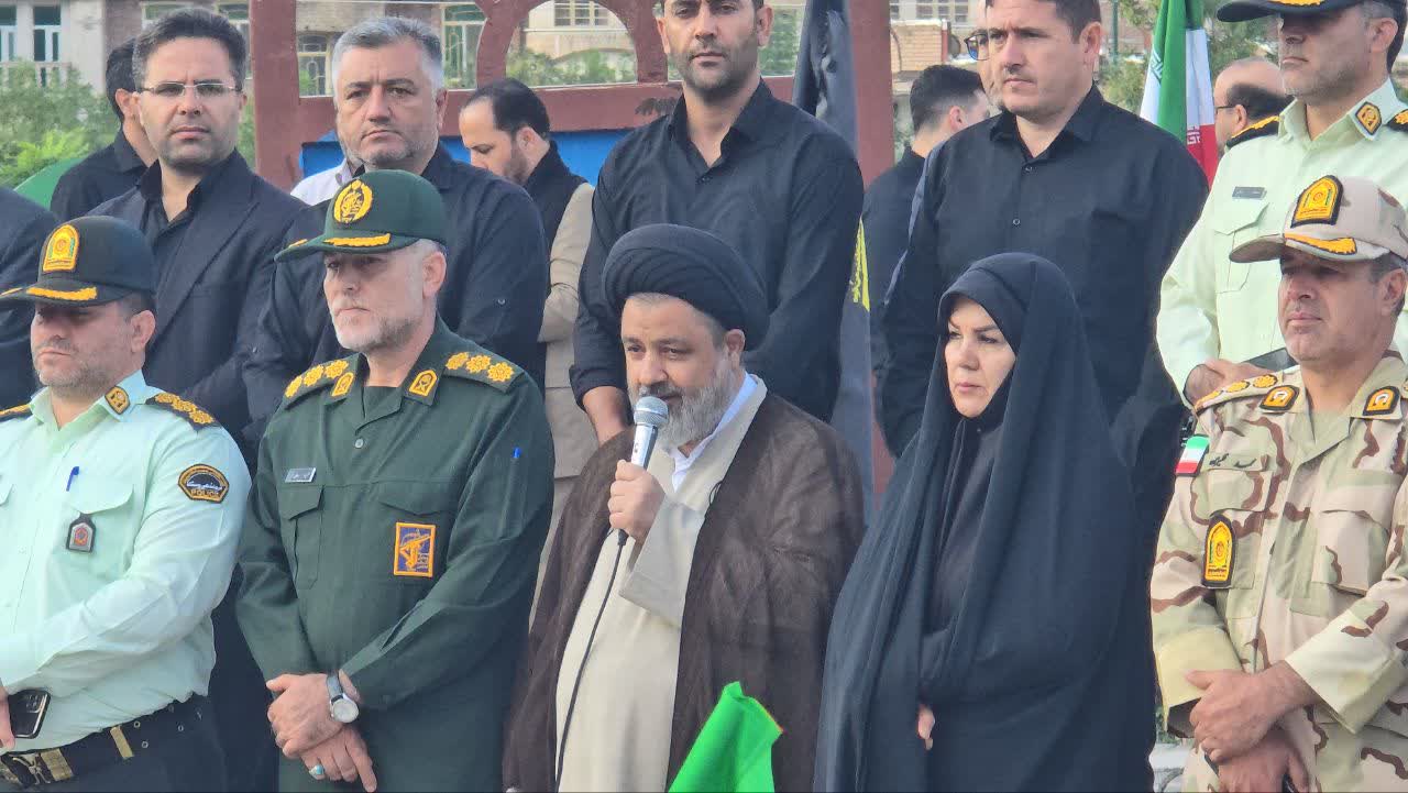 عزام کاروان 200 نفره عاشقان ولایت از ماکو به تهران برای حضور در آیین وداع و تشییع قائد امت