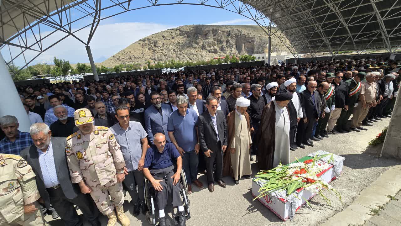 تشییع و خاکسپاری پیکر مطهر شهید قربانعلی سلماننژاد در ماکو