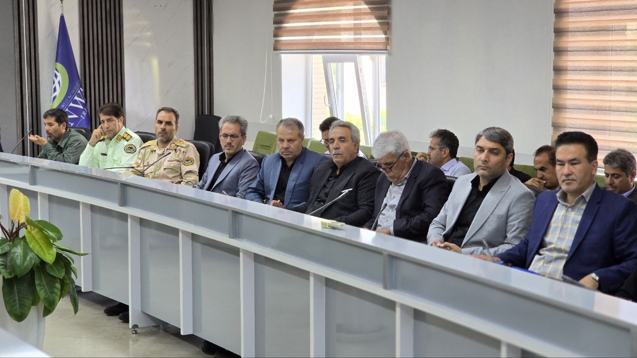 برگزاری جلسه شورای اداری شهرستان ماکو به ریاست شهلا تاجفر فرماندار شهرستان و با حضور جنگی رئیس دادگتری شهرستان ماکو و اعضای جلسه
