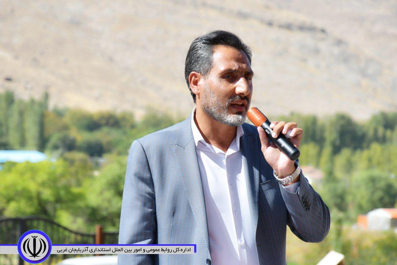 زمین چمن مصنوعی روستای قلعهجوق به بهره برداری رسید.