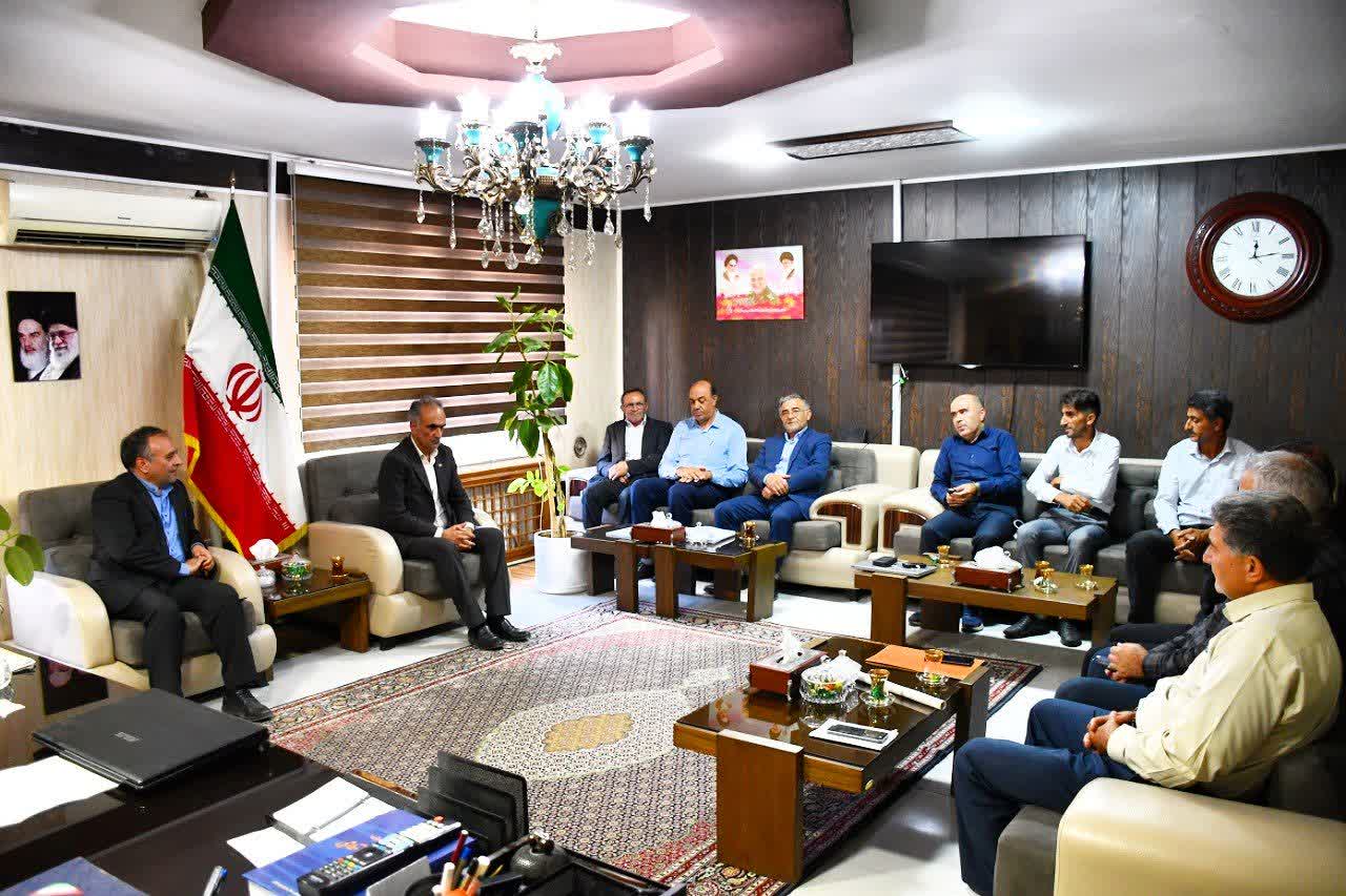 نشست بررسی مسائل زیرساختی و رفع موانع توسعهای شهرستان