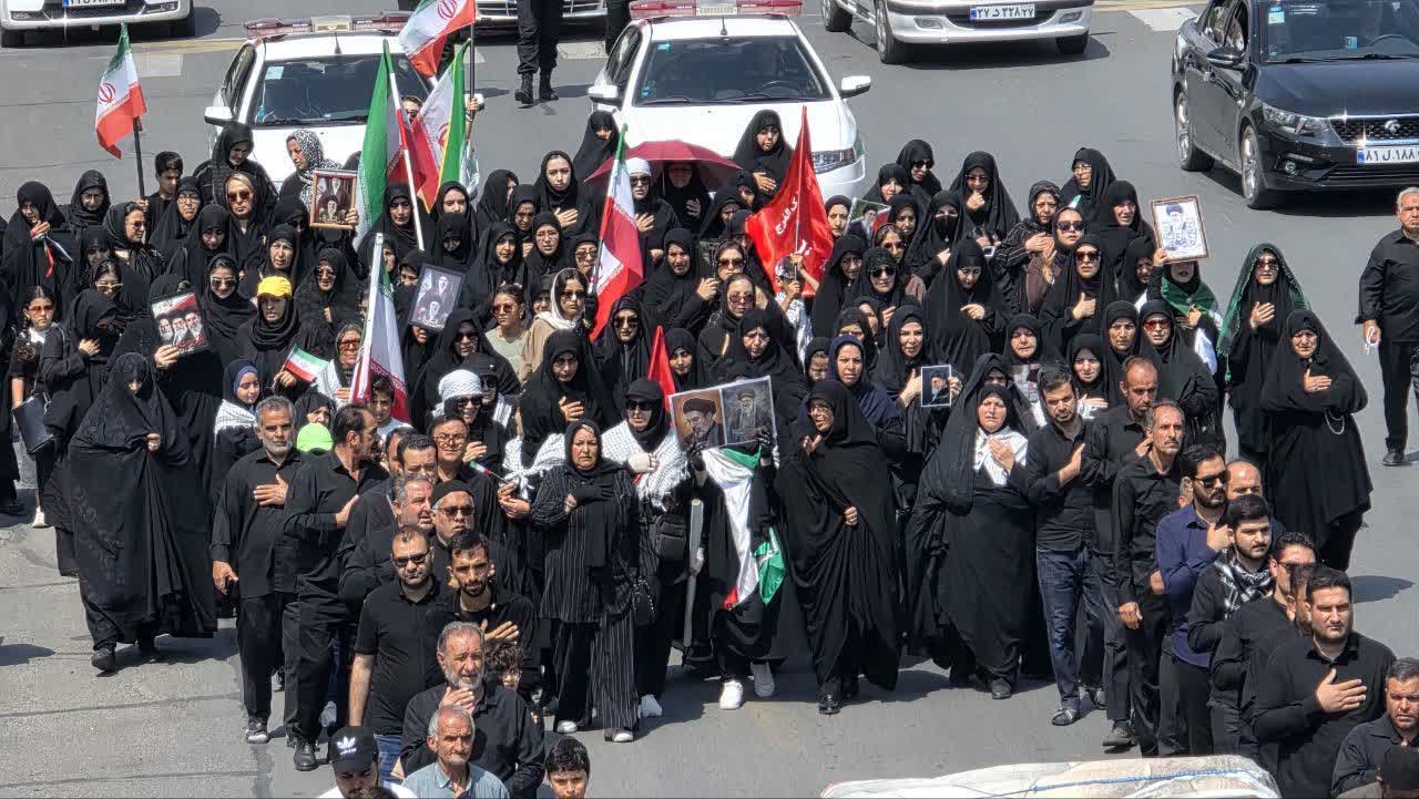 عزاداری خیابانی جاماندگان از مراسم وداع و تشییع آقای شهید ایران