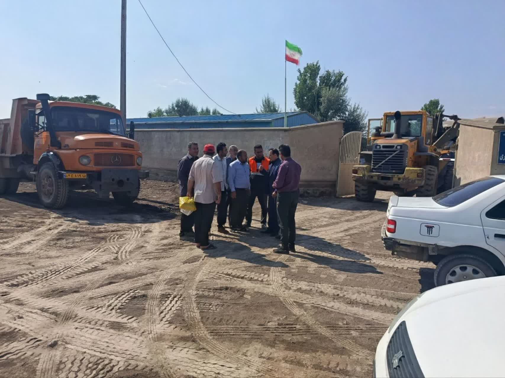 با گذشت 12 روز از وقوع سیل در دهستان چایباسار شمالی معروف به منطقه بورالان بخش بازرگان ، روند امداد رسانی به روستاهای آسیب دیده کماکان با جدیت ادامه دارد .