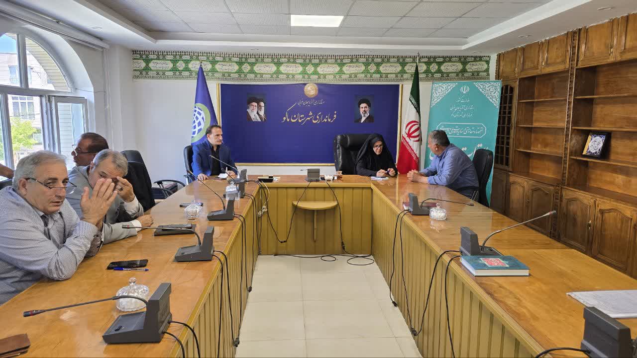 برگزاری ملاقات مردمی فرماندار شهرستان ماکو و بخشداران مرکزی و بازرگان