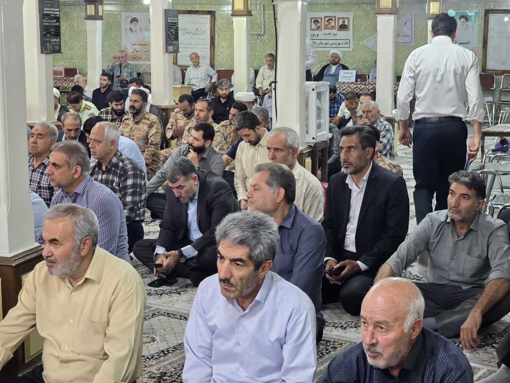 💢اقامه نماز عبادی ـ سیاسی جمعه در ماکو با حضور مسئولان و مردم مومن متدین شهرستان