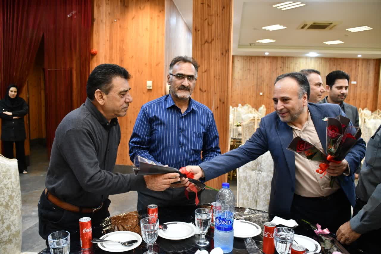 مراسم تجلیل از آزادگان سرافراز شهرستان ماکو با حضور سرپرست فرماندار شهرستان ماکو و اعضای شورای تامین برگزار شد.