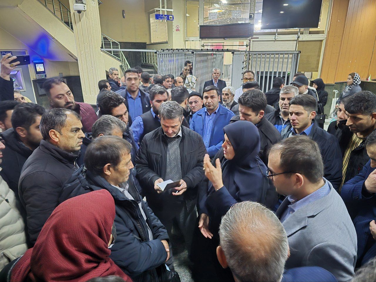 بازدید فرماندار ماکو و مدیرکل حوزه شورای اطلاعرسانی دولت از گمرک بازرگان