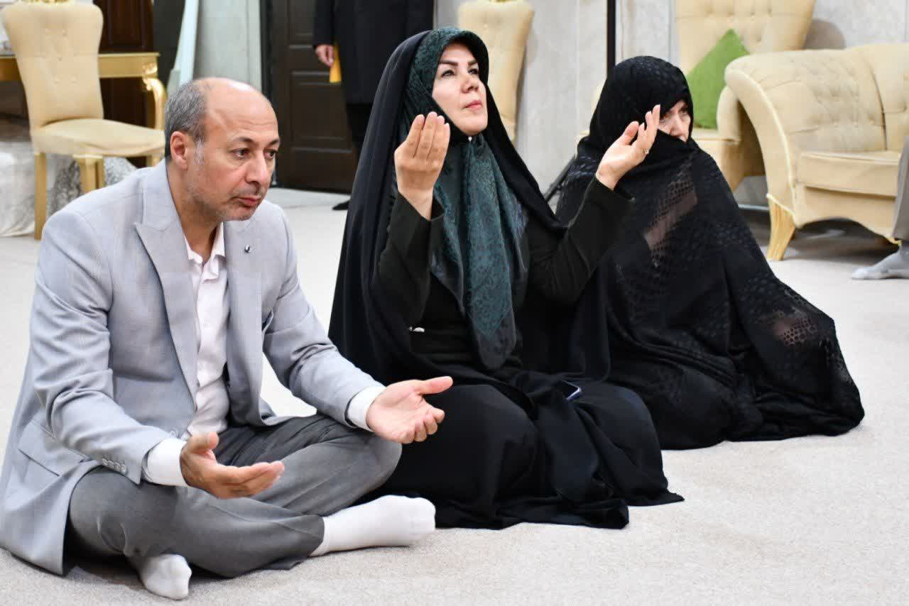 در آستانه پیشواز از ماه محرم؛ حضور خادمان مسجد مقدس جمکران و حاملان پرچمهای متبرک اعتاب مقدسه در ماکو