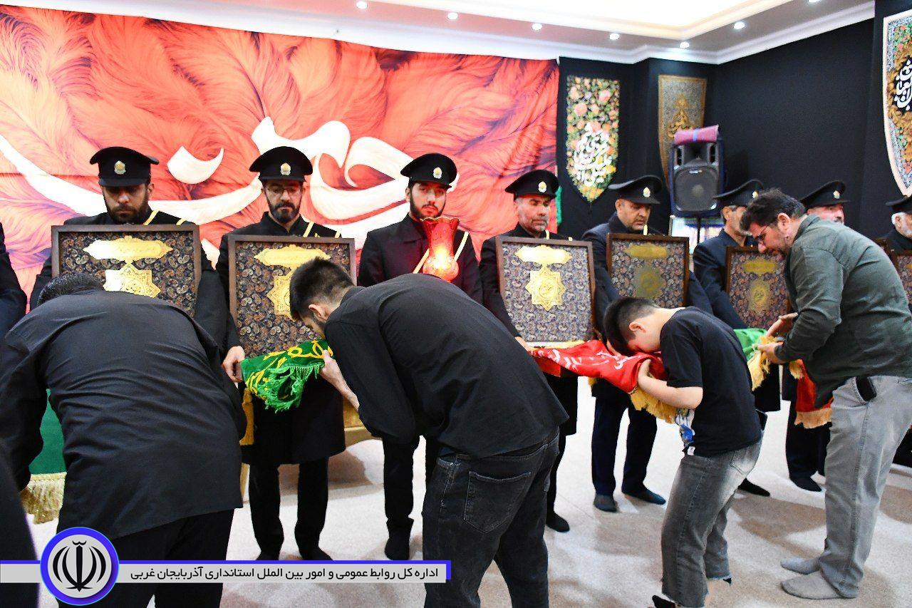حضور خادمان مسجد مقدس جمکران و حاملان پرچمهای متبرک اعتاب مقدسه در ماکو