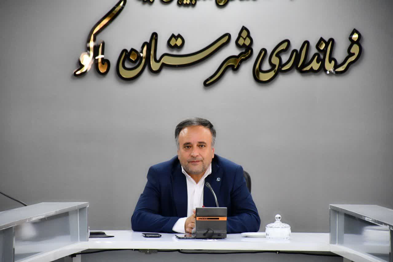 💢همنشینی سرپرست فرمانداری ماکو با همکاران مجموعه فرمانداری در پاسداشت روز کارمند و هفته دولت