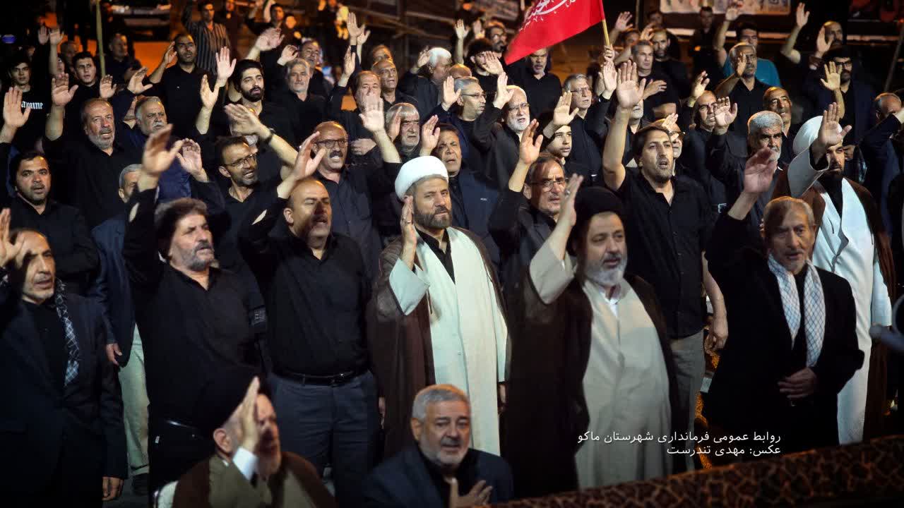 تداوم اجتماع شبانه مردم ماکو در شب تشییع رهبر شهید انقلاب