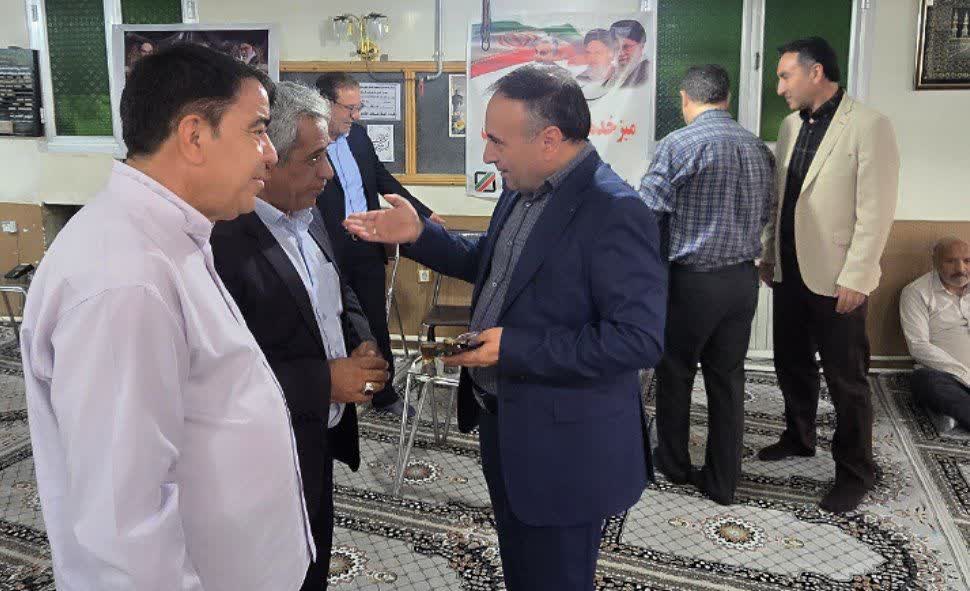 💢برگزاری میز خدمت ادارات خدماترسان در مسجد جامع ماکو همزمان با هفته دولت