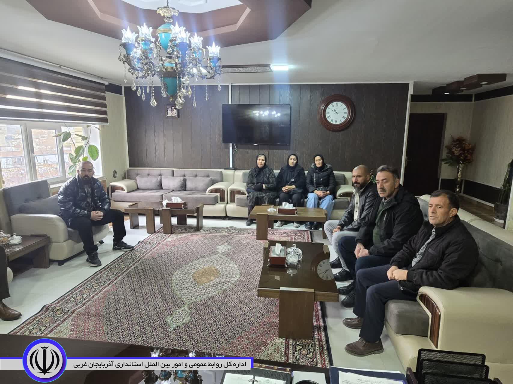 در ادامه روند ارتباط مستقیم و بدون واسطه با شهروندان، دیدار اقشار مختلف مردم با فرماندار شهرستان ماکو برگزار شد.