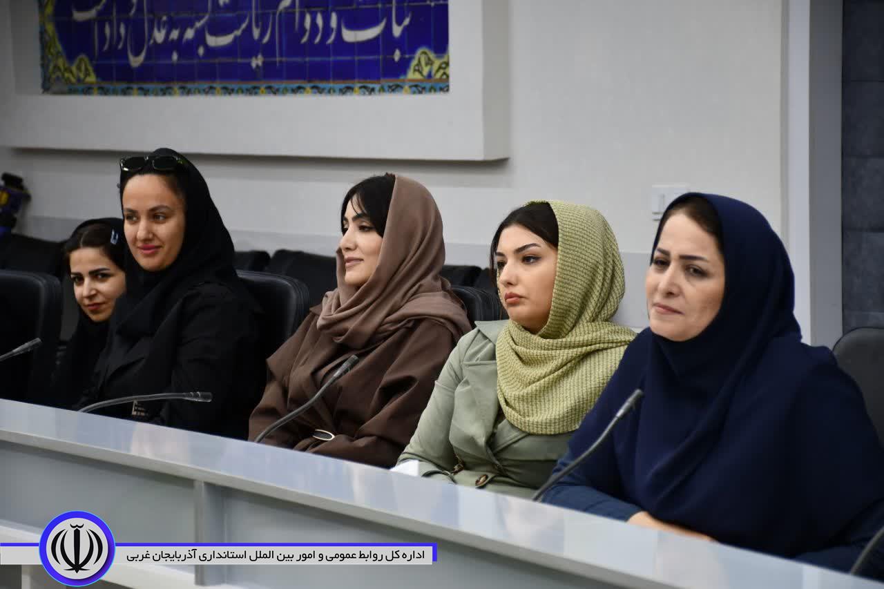 لزوم اجرایی شدن طرحهای حمایت از زنان خانهدار و کارآفرین در ماکو